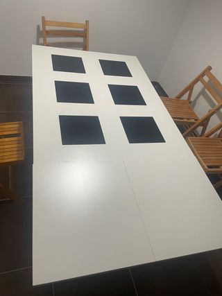 Mesa de comedor blanca