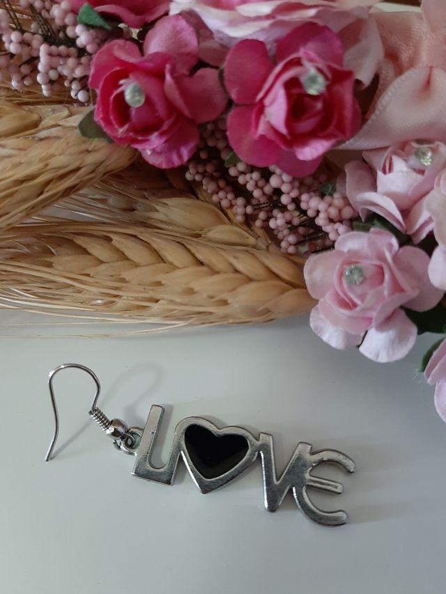 🔴 Orecchino pendente Love