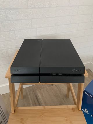 PS4 500Gb + Accesorios