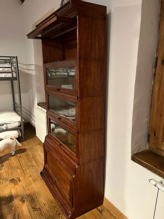 Vitrina madera y cristal