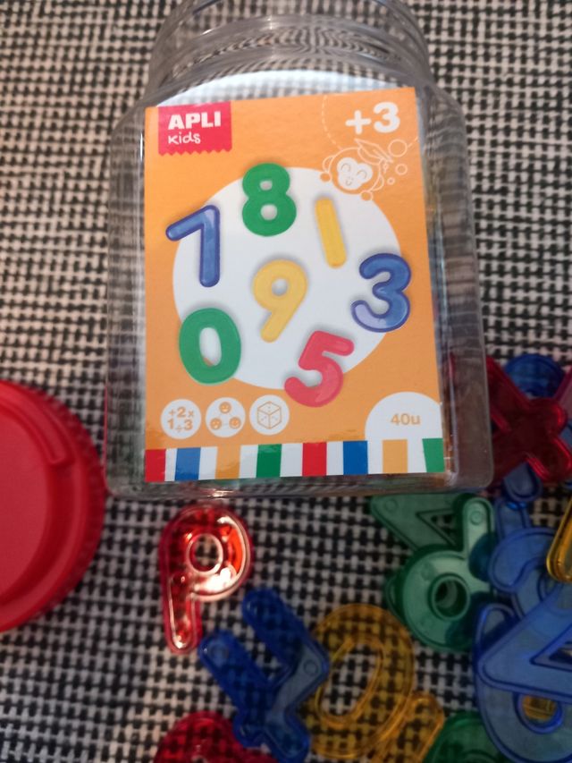 Apli kids números transparentes