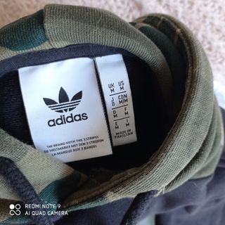 Sudadera azul Adidas con capucha. Talla M