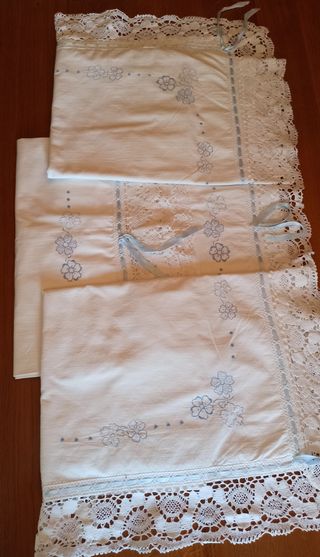 Juego de sabanas de 1,35 bordada a mano Nº2