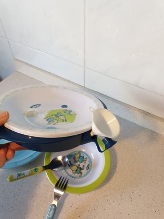 Plato termo bebé + vajilla infantil Jané