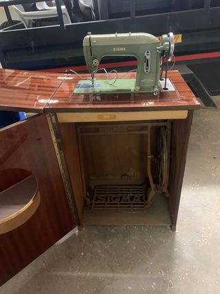 Máquina de coser sigma antigua