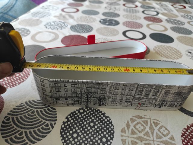 caja alargada cartón