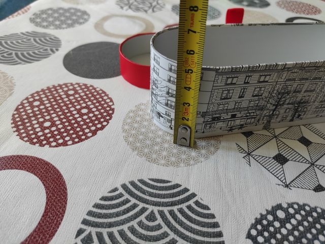 caja alargada cartón