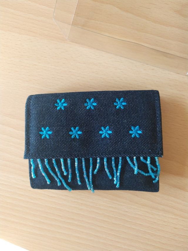 Portafogli e portachiavi di jeans, Charro