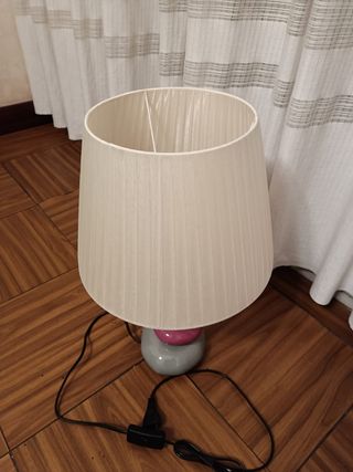 Lámpara de mesa nueva