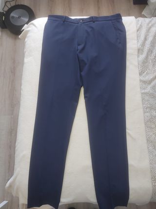Traje azul marino