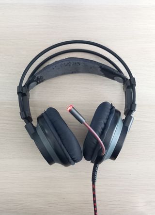 cascos con micro Gaming Genesis