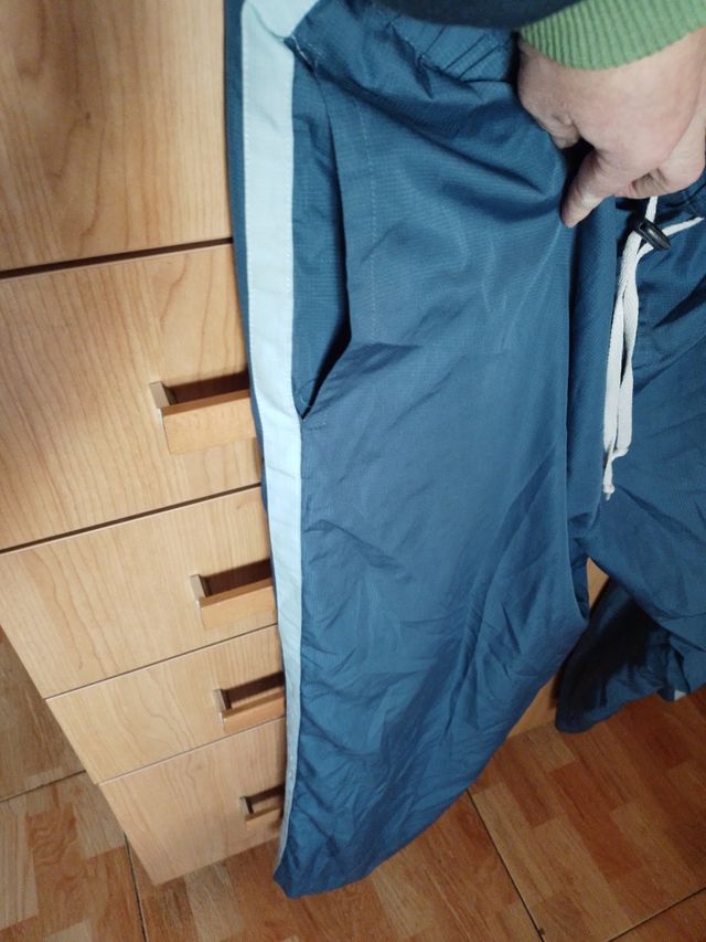 Vendo pantalón de chándal Talla SG