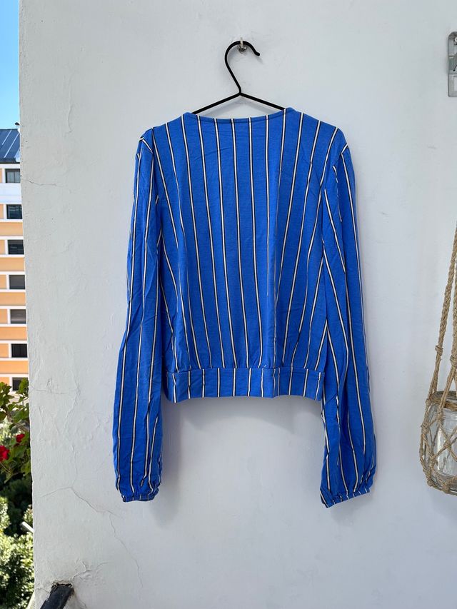 Camiseta crop manga larga Bershka