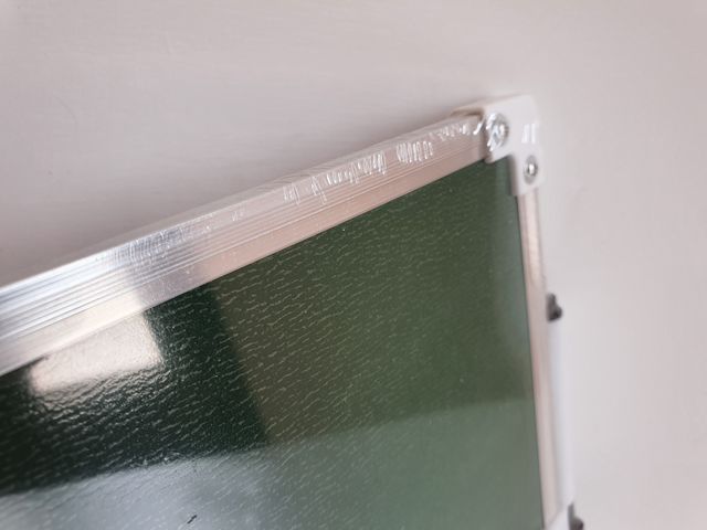 Doble pizarra: blanca y magnética + regalos