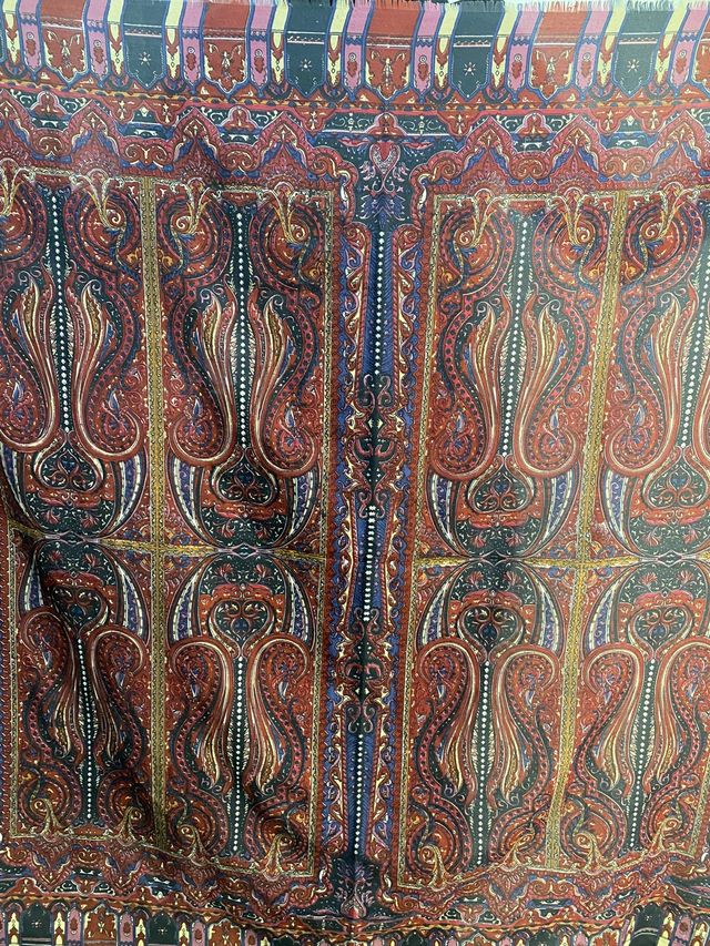 PAÑUELO MULTICOLOR NUEVO. UN SOLO USO