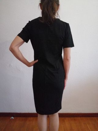Vestido negro H&M Basic manga corta