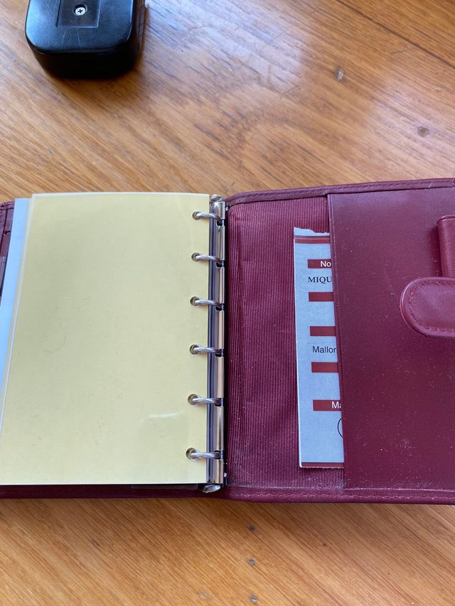 Agenda de piel pequeña