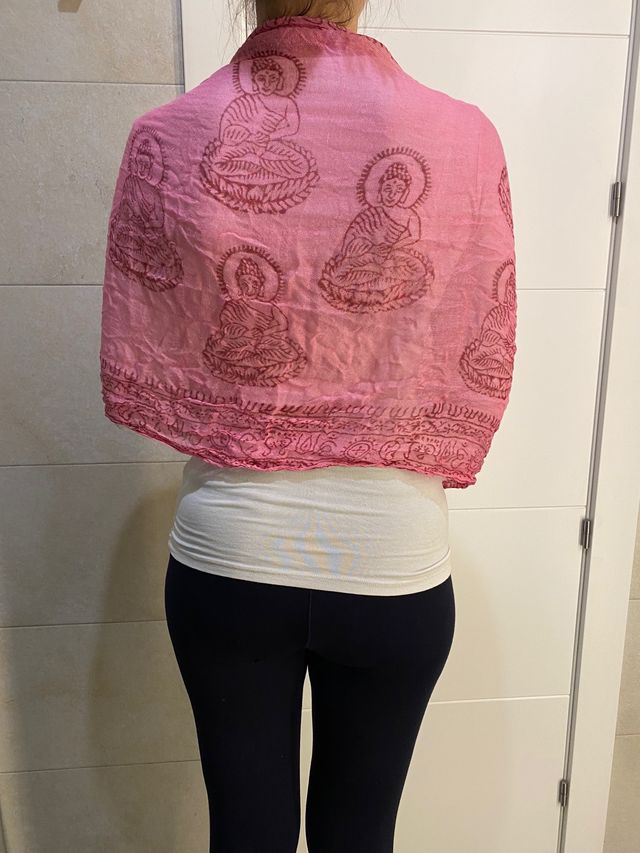 PAÑUELO ROSA CON BUDAS