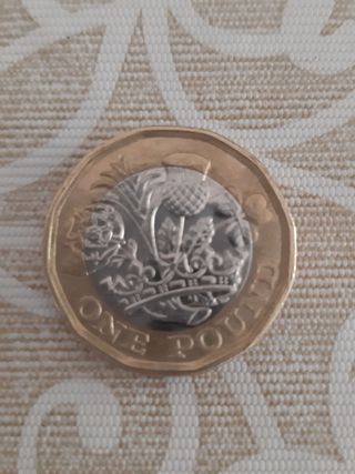 moneda one pound