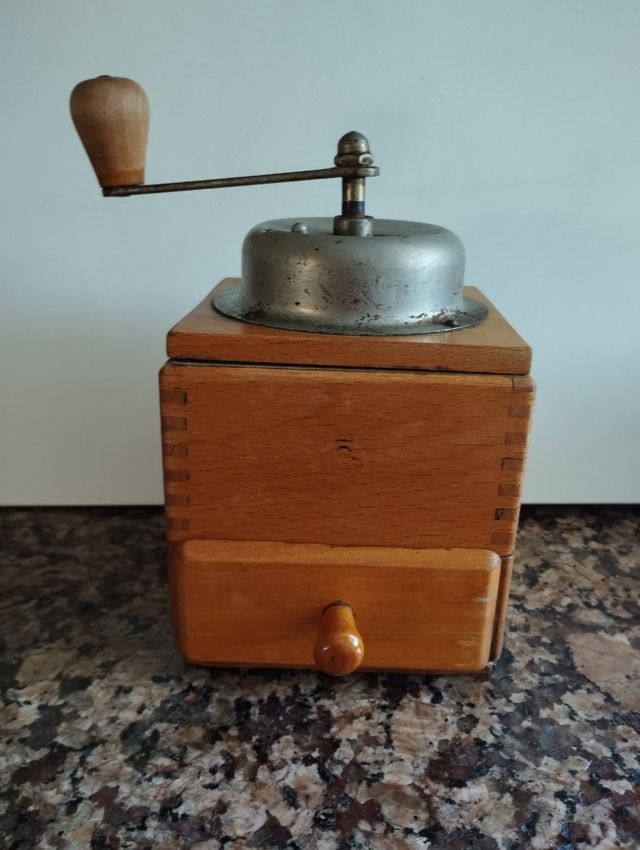 Molinillo de cafe vintage