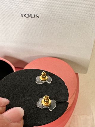 PENDIENTES TOUS SILUETA OSO ORO 750