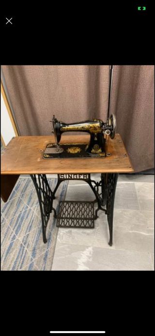 Máquina de coser antigua