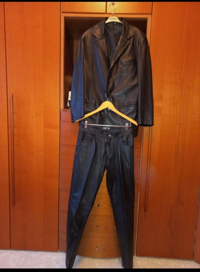 Completo giacca e pantalone in PELLE
