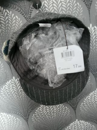 Boina tipo newsboy de rayas finas gris talla única
