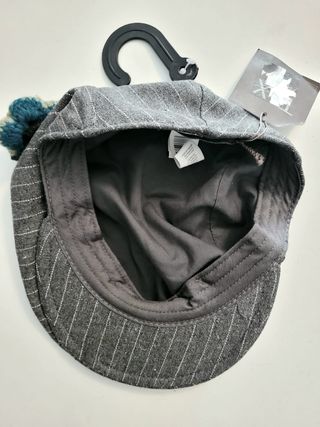 Boina tipo newsboy de rayas finas gris talla única