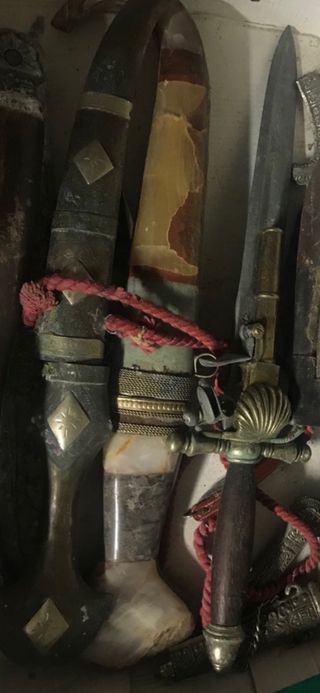 Macchinine d'epoca e altri oggetti