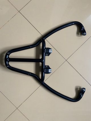 Soporte trasero Baul Piaggio HPE 300 o YOURBAN