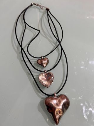 Collar triple corazones