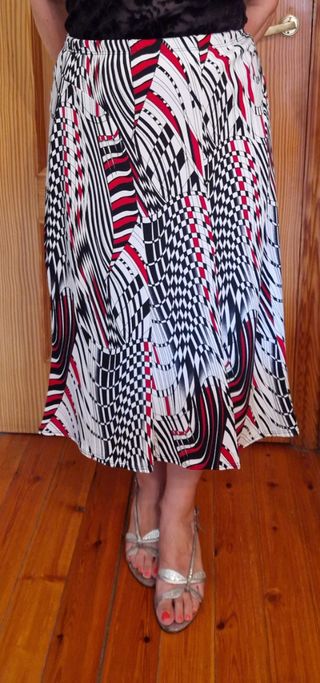 Falda estampada. Talla 42