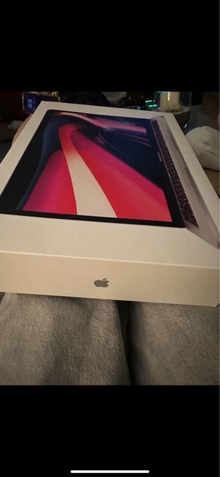 Caja MacBook Pro