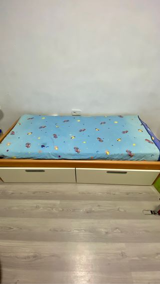 Armario ,cómoda y cama. 90x 190 la Marca TRAMA