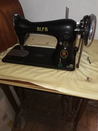 Máquina de coser antigua