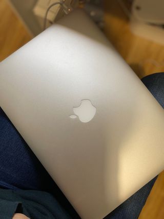 MacBook Air i5 INTERNACIONAL