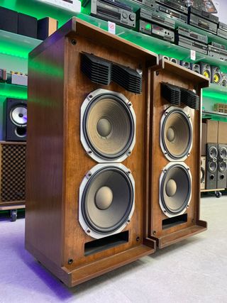 Altavoces SANSUI SP-G300 únicos en España 