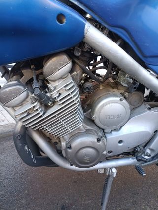 MOTO YAMAHA DIVERSION XJ 600 S