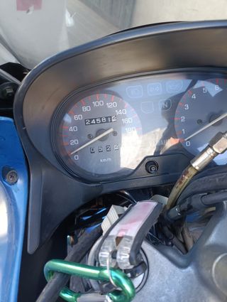 MOTO YAMAHA DIVERSION XJ 600 S