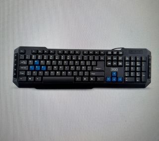 Ratón + Teclado + Auriculares con micrófono