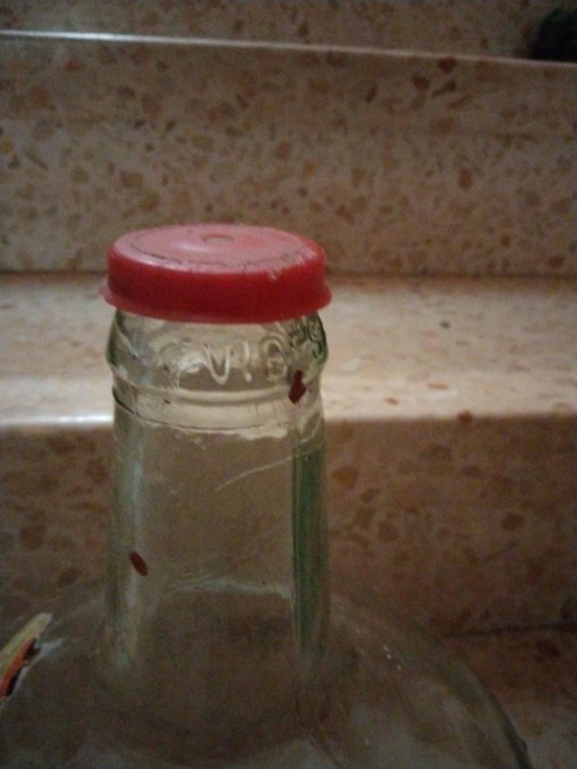 botella de coracion  antigua