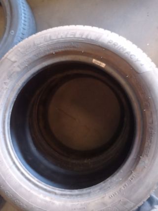 dos neumáticos 225/55R16 95w marca Michelin 