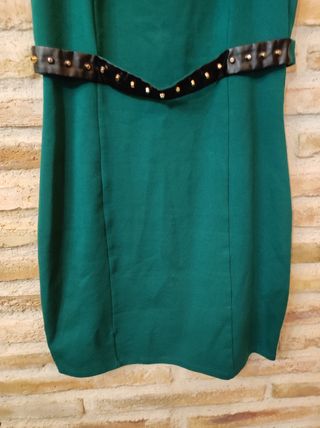 VESTIDO SIN MANGA TACHITAS POLIPIEL