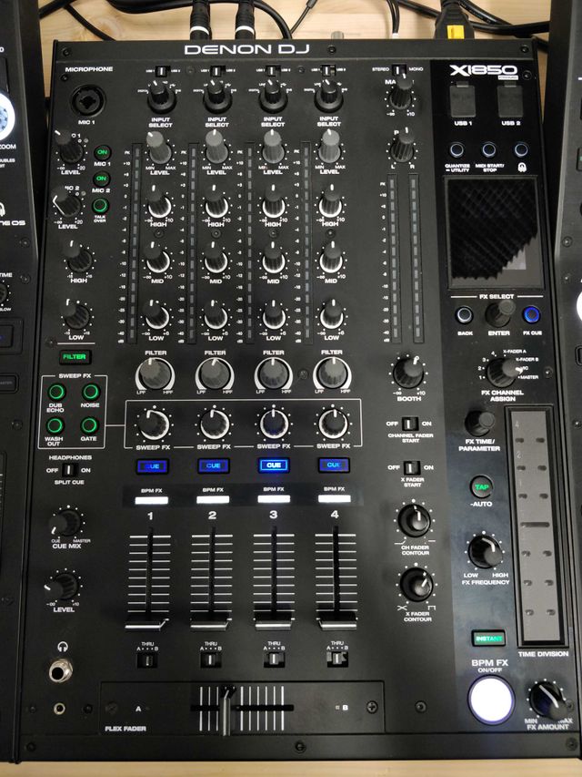 Equipo Denon SC6000 + X1850 de segunda mano por 3.599,95 EUR en Barcelona en WALLAPOP