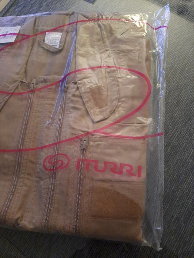 Mono de trabajo árido