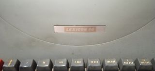 Maquina de escribir antigua