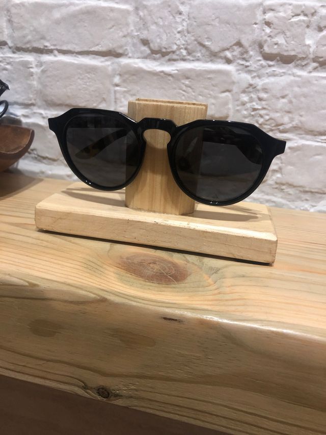 Espositore per occhiali