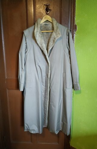 Gabardina gris claro