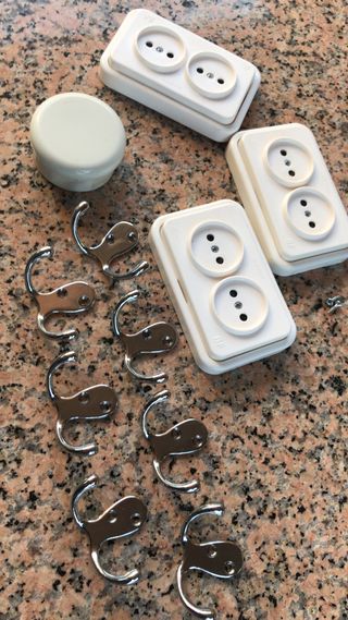 Portalámparas, Bombillas, Enchufes y Apliques